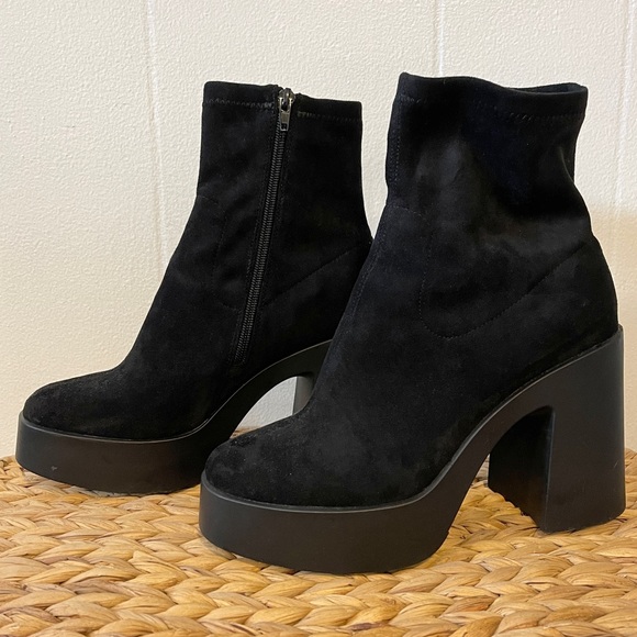 Black Pegah Block Heel Platform Bootie size 8 - Picture 2 of 4